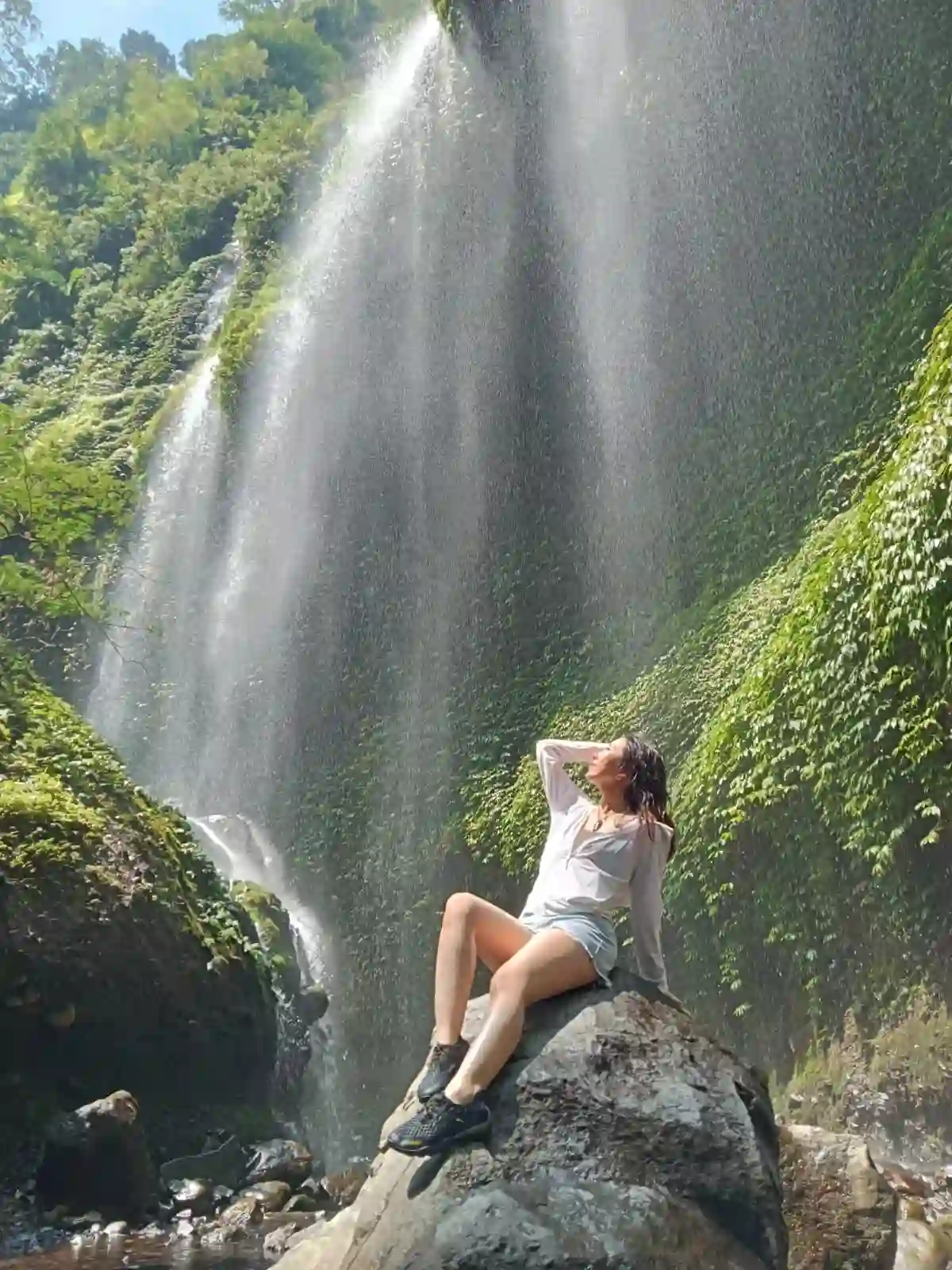 madakaripura-waterfall-kulo-java-tour-travel