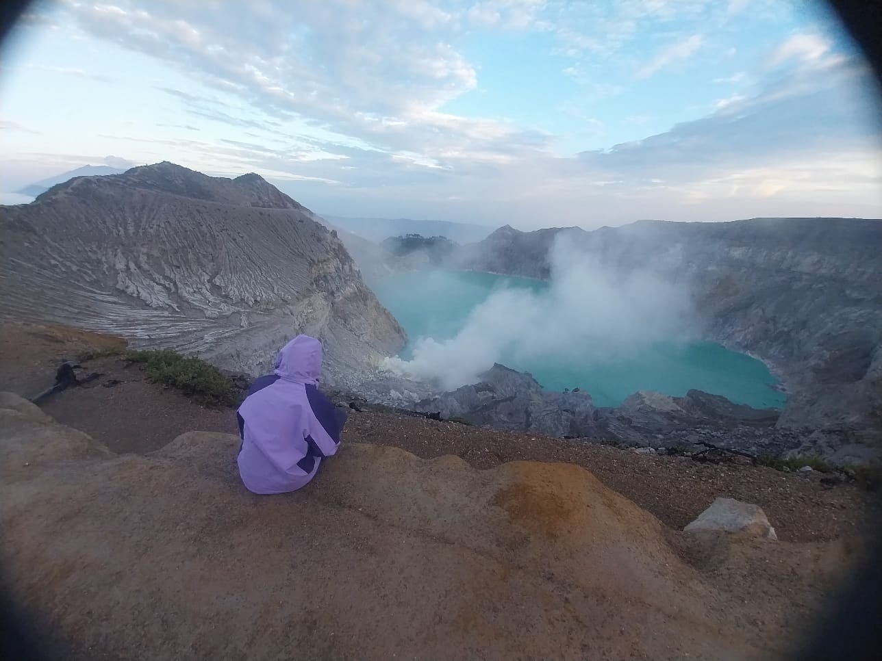 kawah-ijen-blu-fire-kulo-java-tour-and-travel-1