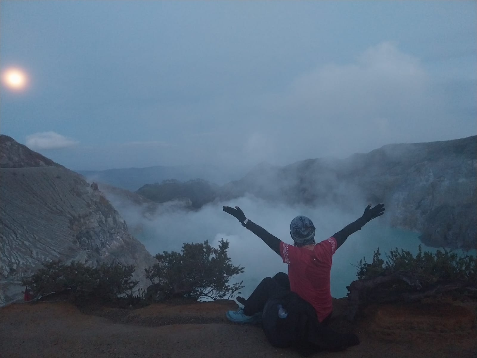 kawah-ijen-blue-fire-kulo-java-tour-and-travel-7