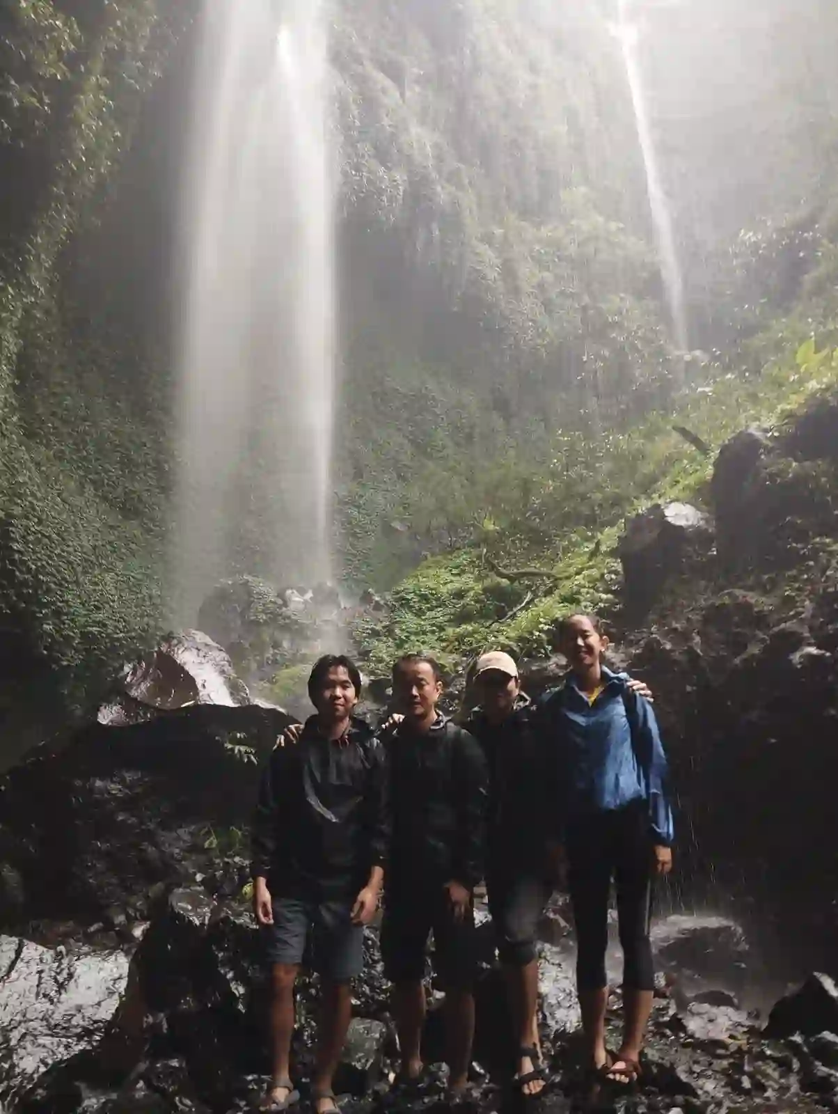 madakaripura-waterfall-kulo-java-tour-travel-10